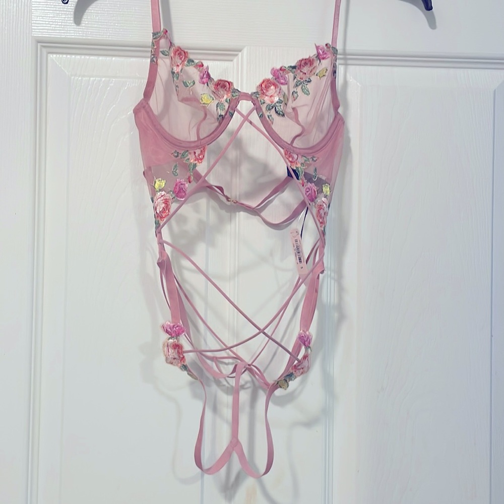 Victoria's Secret Pink Dusty Rose Floral Embroidered Strappy Teddy Lingerie - Picture 3 of 10
